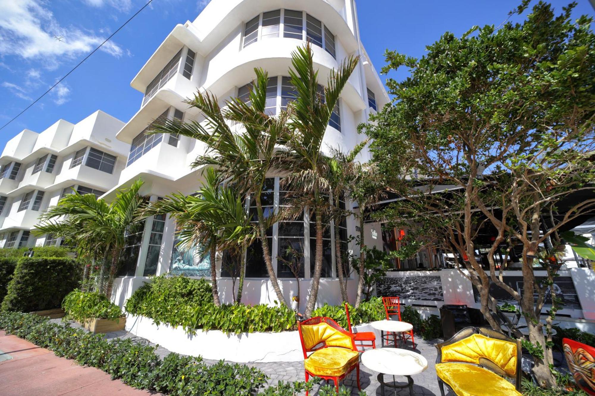 Claremont Hotel Miami Beach Exterior photo
