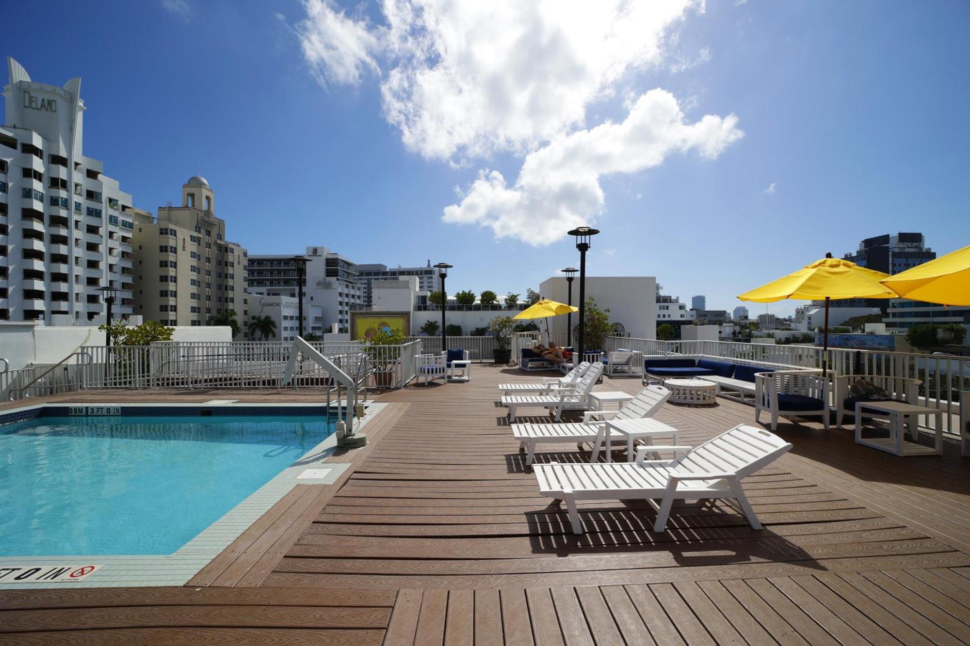 Claremont Hotel Miami Beach Exterior photo